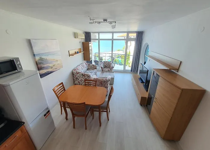 Sveti Vlas Marina Beach Apartment - Vega Village